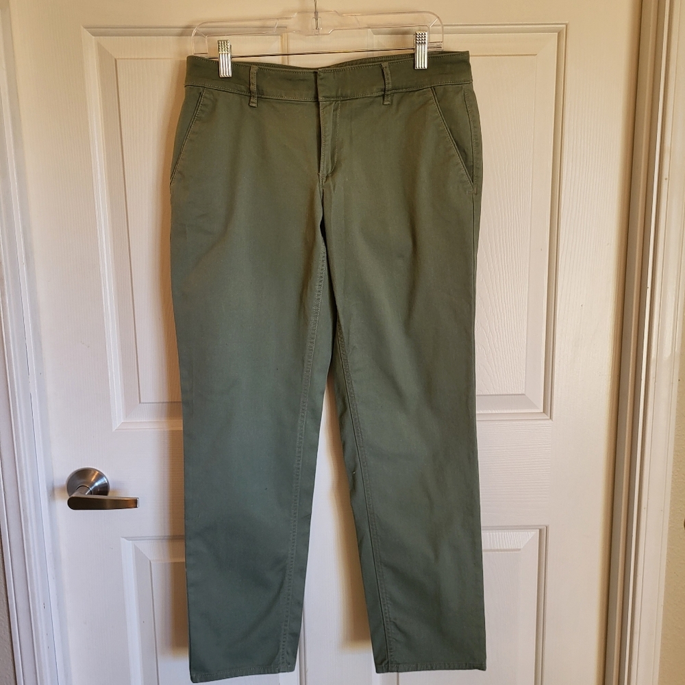 LOFT Women's Green Chinos